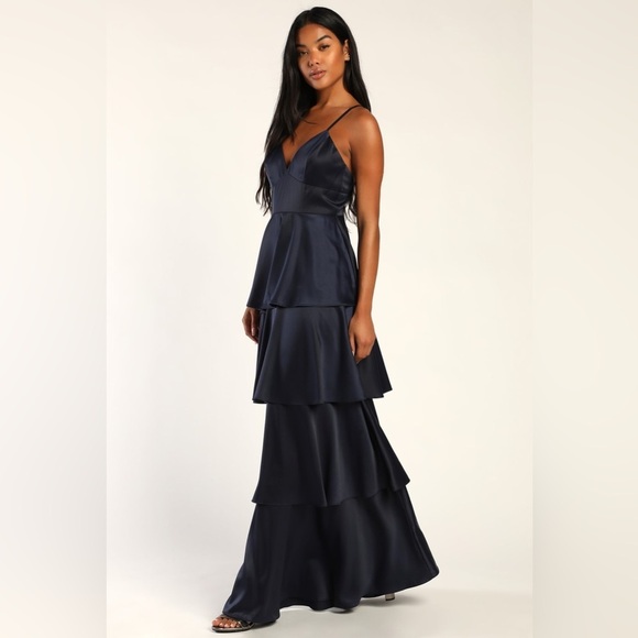 Sz M NWOT‎ Lulus Going with Elegance Navy Blue Satin Tiered Gown - Picture 3 of 7